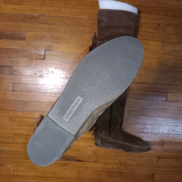 Minnetonka over the knee moccasins - Picture 4 of 4